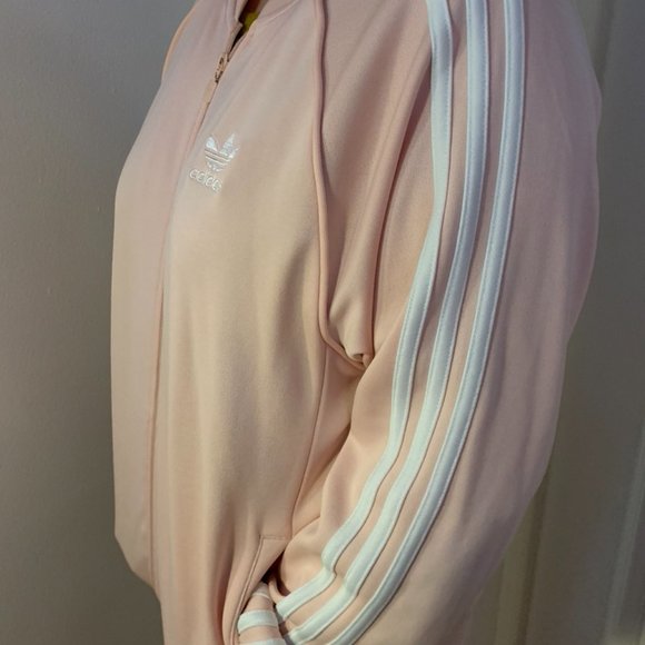 Super Comfy Adidas Full Zip Sports Jacket. - Picture 2 of 2